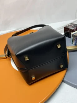 Alternative view of SAINT LAURENT Bucket Bags Calf Leather (Black-Gold) 17X20X13CM E00202608082392
