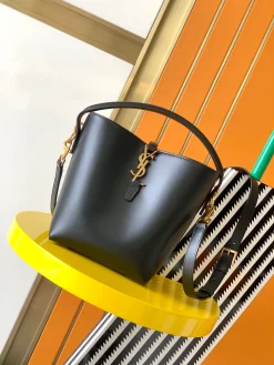SAINT LAURENT Bucket Bags Calf Leather (Black-Gold) 17X20X13CM F60202608080496