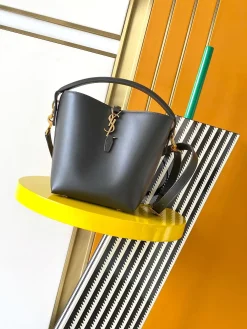 SAINT LAURENT Bucket Bags Calfskin Leather (Black-Gold) 17X20X13CM F60202608080494