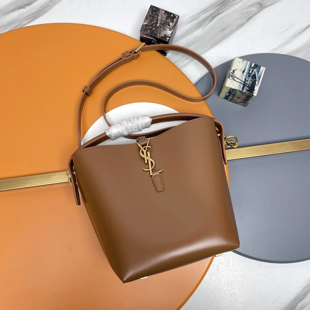 SAINT LAURENT Bucket Bags Italian Calfskin (Brown-Gold) 17X20X13CM E00202608082391