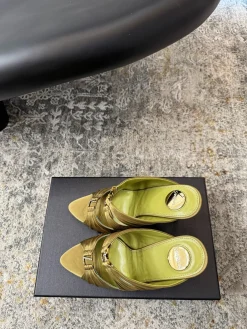 Alternative view of SAINT LAURENT Heels Silk Leather EU35-39 C00202608032153