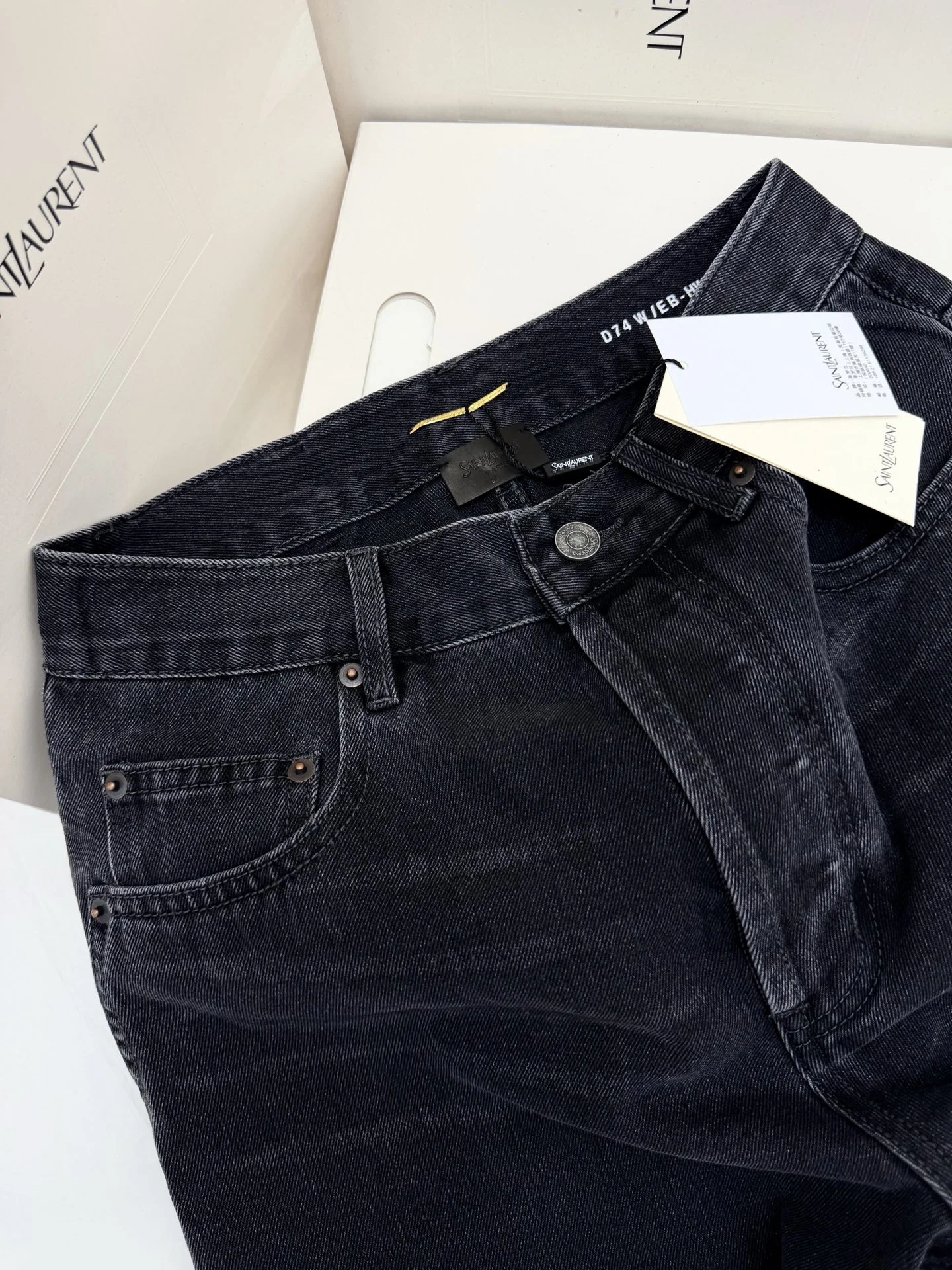 SAINT LAURENT Shorts Denim S-M-L B95202608042667 - Image 2