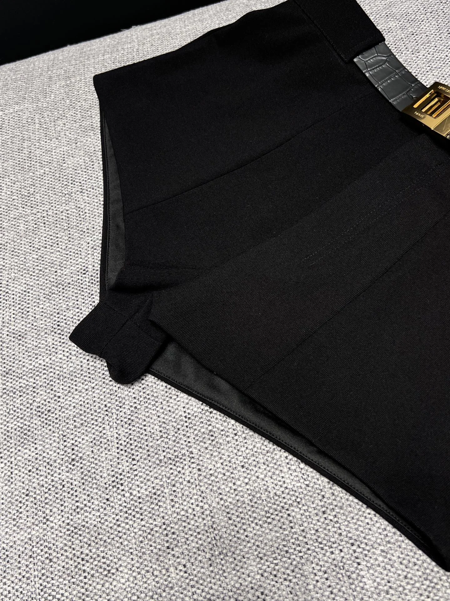 SAINT LAURENT Shorts Woven Fabric S-L B75202608041570 - Image 7