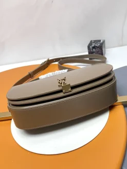 Alternative view of SAINT LAURENT Shoulder Bags Box Calf Leather (Taupe-Gold) 24X15X5CM E80202608082289