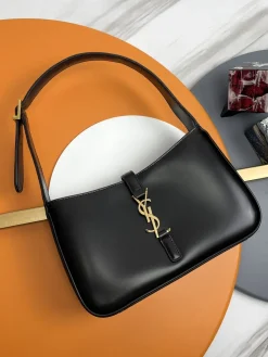 SAINT LAURENT Shoulder Bags Calf Leather (Black-Gold) 25X14X6CM D50202608082572