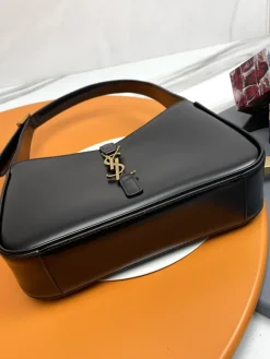 Alternative view of SAINT LAURENT Shoulder Bags Calf Leather (Black-Gold) 25X14X6CM D50202608082572