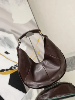 Alternative view of SAINT LAURENT Shoulder Bags Calf Leather (Brown-Gold) 22-40X24-33X3CM G30202608081470