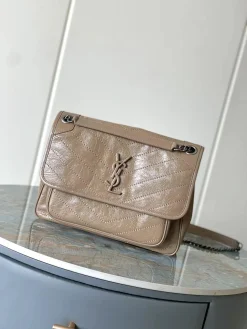 SAINT LAURENT Shoulder Bags Calfskin Leather (Beige-Silver) 28X20X9CM E70202608082174