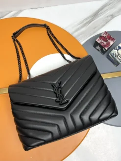 SAINT LAURENT Shoulder Bags Calfskin Leather (Black) 31X22X10CM E50202608082147