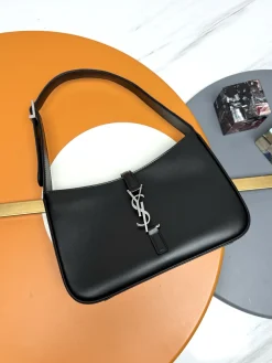 SAINT LAURENT Shoulder Bags Calfskin Leather (Black-Silver) 25X14X6CM D50202608082571