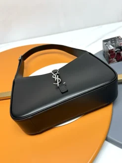 Alternative view of SAINT LAURENT Shoulder Bags Calfskin Leather (Black-Silver) 25X14X6CM D50202608082571