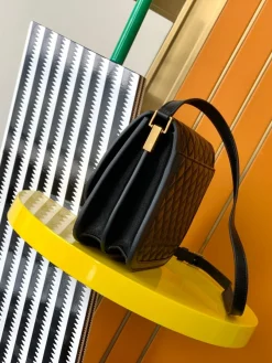 Alternative view of SAINT LAURENT Shoulder Bags Lamb Leather (Black-Gold) 22X18X5CM F00202608080439