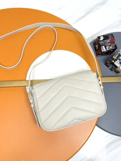 Alternative view of SAINT LAURENT Shoulder Bags Lamb Leather (White-Gold) 20X14X5CM D70202608082296