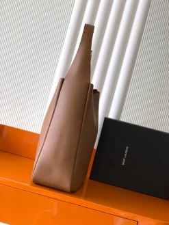 Alternative view of SAINT LAURENT Shoulder Bags Leather (Brown-Gold) 30X31X13CM F60202608081396