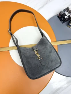 SAINT LAURENT Shoulder Bags Leather (Gray-Gold) 15X16X7CM D70202608082353