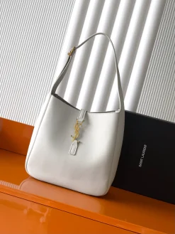 SAINT LAURENT Shoulder Bags Leather (White-Gold) 23X22X8CM E50202608081409
