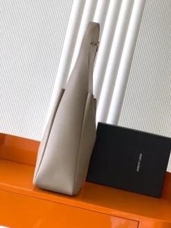 Alternative view of SAINT LAURENT Shoulder Bags Smooth Leather (Beige-Gold) 30X31X13CM F60202608081395