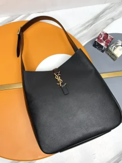 SAINT LAURENT Shoulder Bags Smooth Leather (Black-Gold) 30X31X13CM E50202608082372