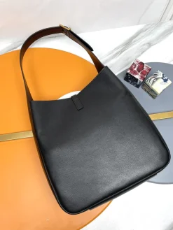 Alternative view of SAINT LAURENT Shoulder Bags Smooth Leather (Black-Gold) 30X31X13CM E50202608082372