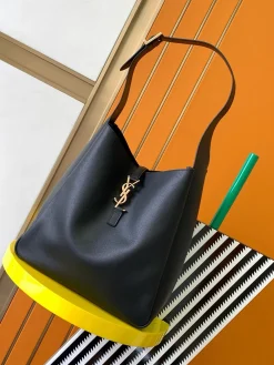 SAINT LAURENT Shoulder Bags Smooth Leather (Black-Gold) 30X31X13CM F80202608080600
