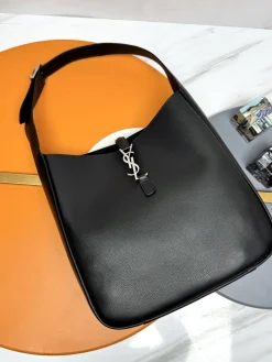SAINT LAURENT Shoulder Bags Smooth Leather (Black-Silver) 30X31X13 CM E50202608082371