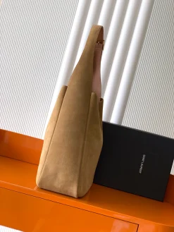 Alternative view of SAINT LAURENT Shoulder Bags Smooth Leather (Brown-Gold) 30X31X13CM F30202608081404