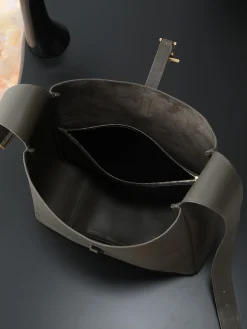 Alternative view of SAINT LAURENT Shoulder Bags Smooth Leather (Gray-Gold) 30X31X13CM F30202608080755