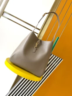 SAINT LAURENT Shoulder Bags Smooth Leather (Gray-Gold) 30X31X13CM F80202608080605