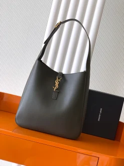 SAINT LAURENT Shoulder Bags Smooth Leather (Green-Gold) 30X31X13CM F60202608081398