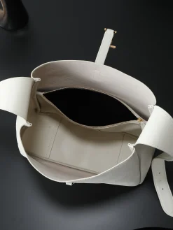 Alternative view of SAINT LAURENT Shoulder Bags Smooth Leather (White-Gold) 30X31X13CM F30202608080738