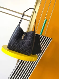 SAINT LAURENT Shoulder Bags Straw (Black-Gold) 22X22X10CM F20202608080489