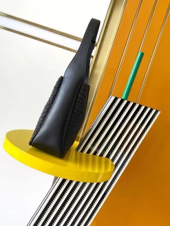 Alternative view of SAINT LAURENT Shoulder Bags Straw (Black-Gold) 22X22X10CM F20202608080489