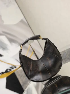Alternative view of SAINT LAURENT Top Handle Bags Calfskin Leather (Black-Gold) 20-27X15-22X3 E30202608081480