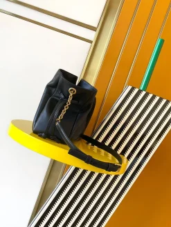 Alternative view of SAINT LAURENT Totes Bags Black Lambskin (Black-Gold) 26X18X11CM F30202608080475