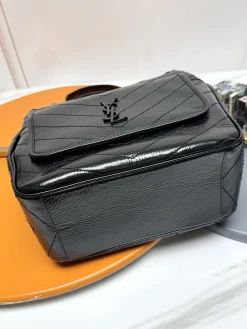 Alternative view of SAINT LAURENT Totes Bags Calfskin Leather (Black) 25X30X8-12CM E30202608082274