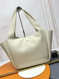 Alternative view of SAINT LAURENT Totes Bags Leather (Cream-Gold) 50X28X18CM F00202608082040