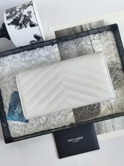 Alternative view of SAINT LAURENT Wallet Bags Caviar Leather (White-Gold) 19X11CM B20202608081614