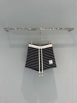 THOM BROWNE Shorts S-L B15202608042780