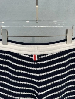 Alternative view of THOM BROWNE Shorts S-L B15202608042780