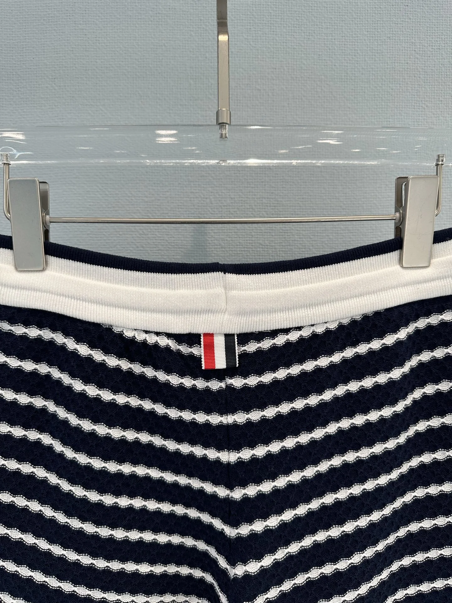 THOM BROWNE Shorts S-L B15202608042780 - Image 2