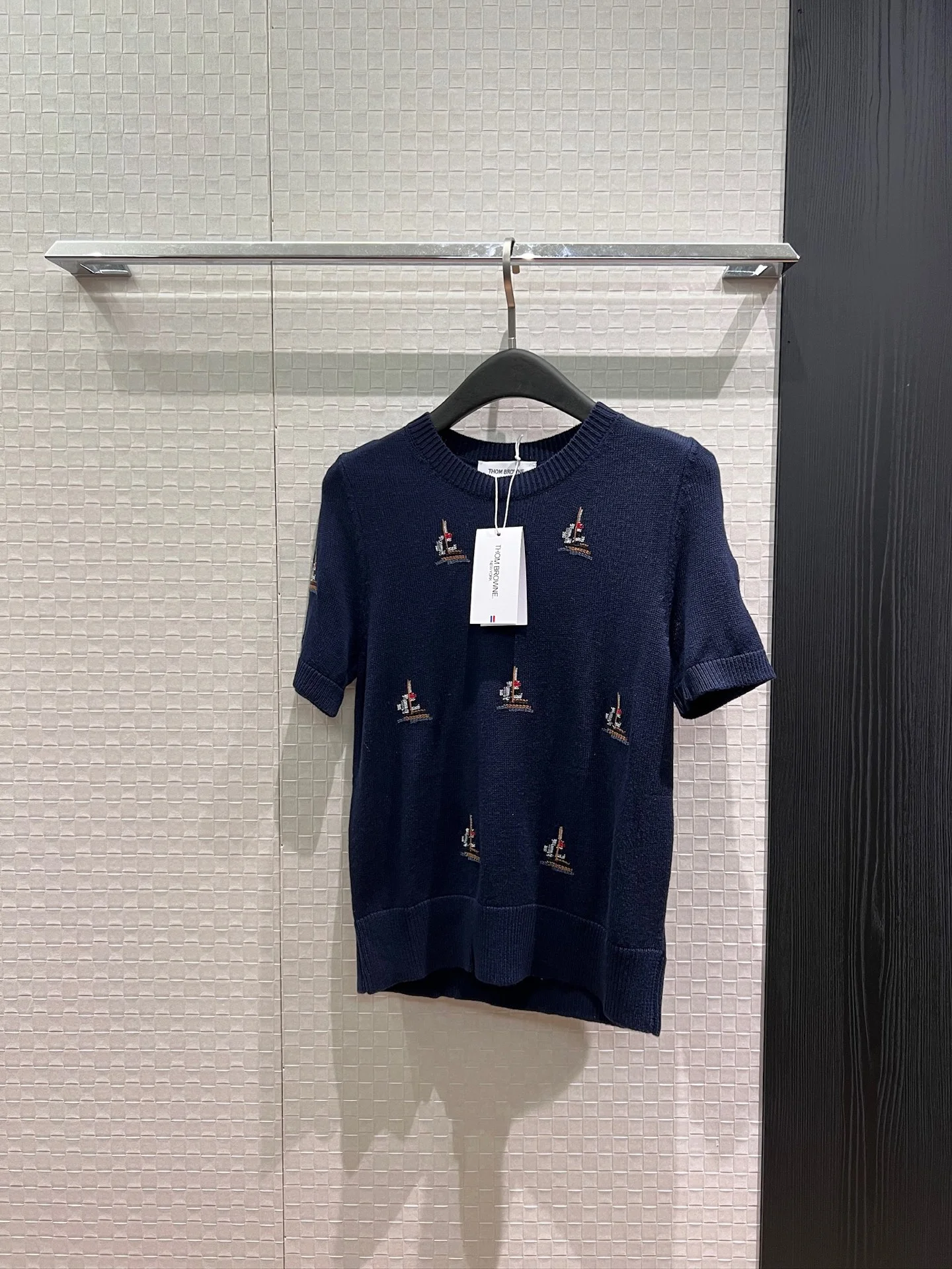 THOM BROWNE Sweaters S-L B20202608040993