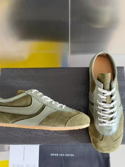 Alternative view of Uncategorized Sneakers Suede & Leather EU35-45 B50202608031290