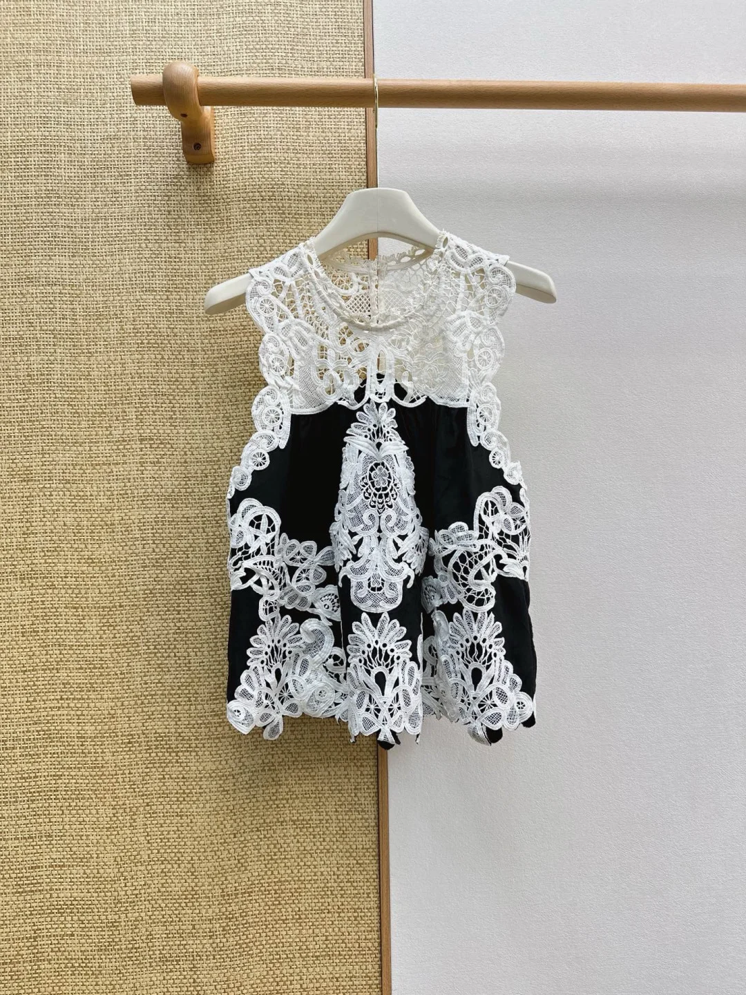 Uncategorized Vests Lace S-M-L B25202608042373