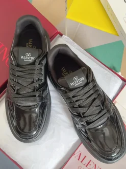 VALENTINO Sneakers Calf Leather EU35-44 C20202608031307