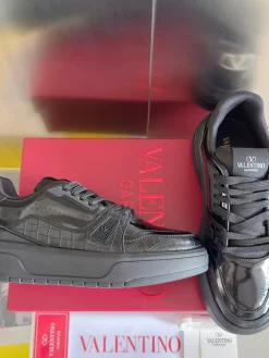 Alternative view of VALENTINO Sneakers Calf Leather EU35-44 C20202608031307