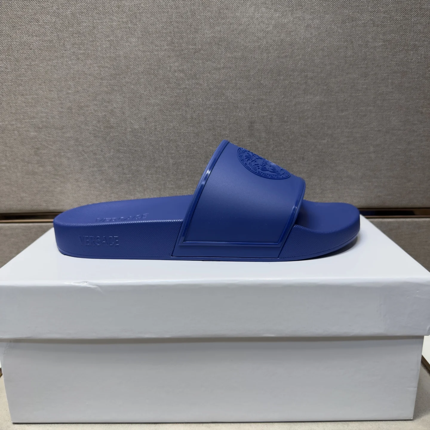VERSACE Slides Mixed Material EU38-46 A10202608030496 - Image 3