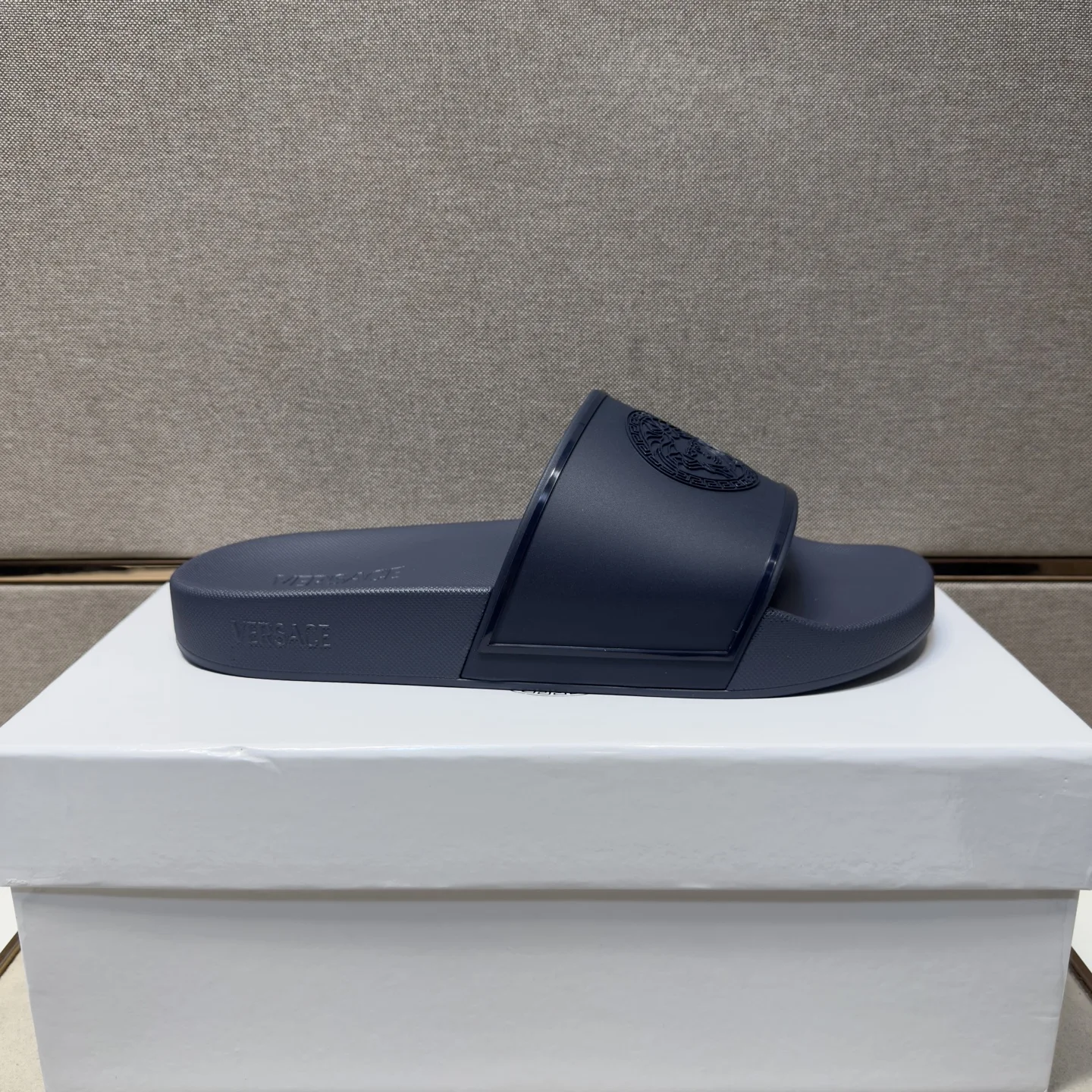 VERSACE Slides Mixed Materials EU38-46 A10202608030498 - Image 2