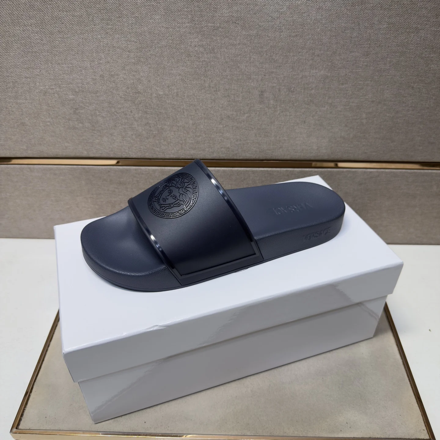 VERSACE Slides Mixed Materials EU38-46 A10202608030498 - Image 3