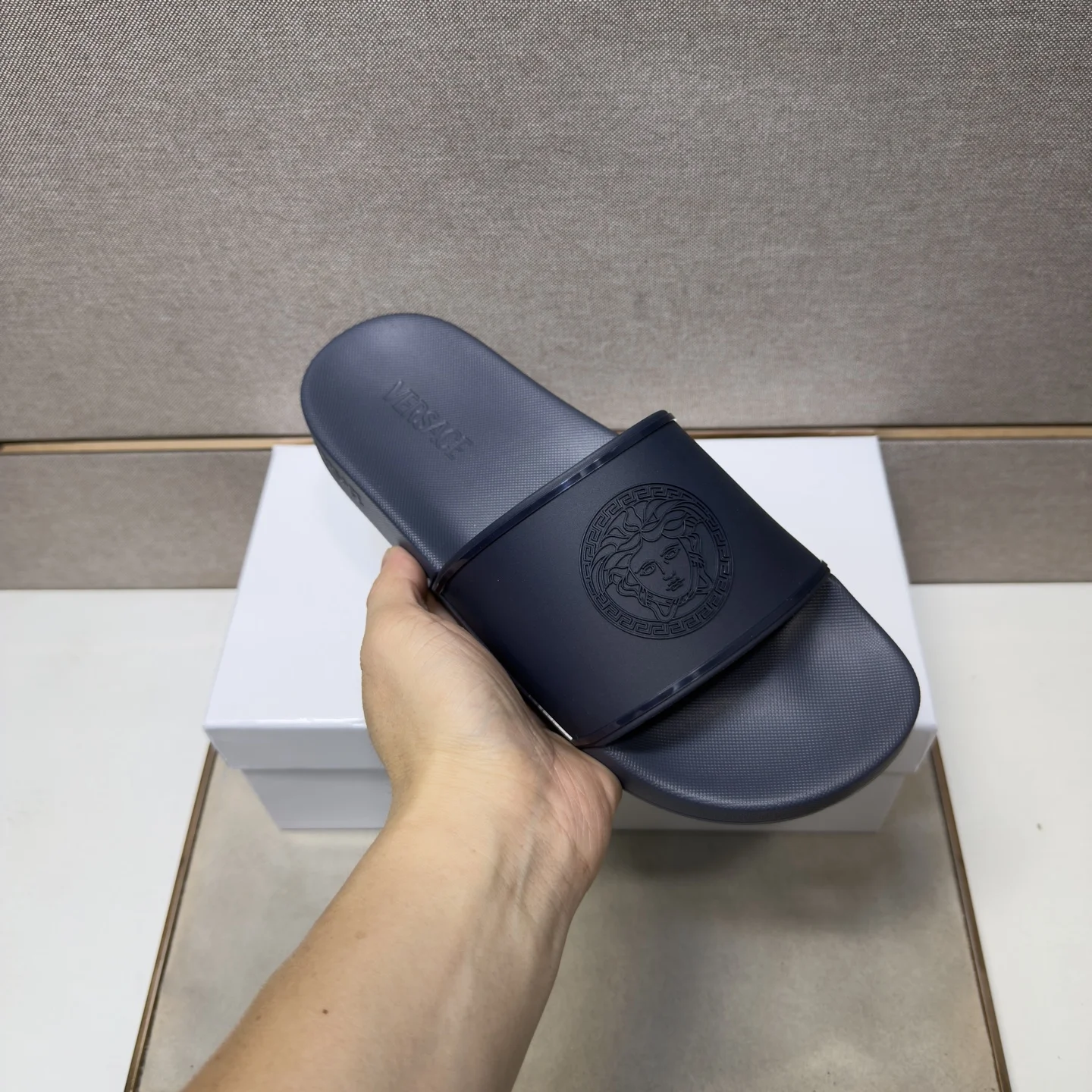 VERSACE Slides Mixed Materials EU38-46 A10202608030498 - Image 5