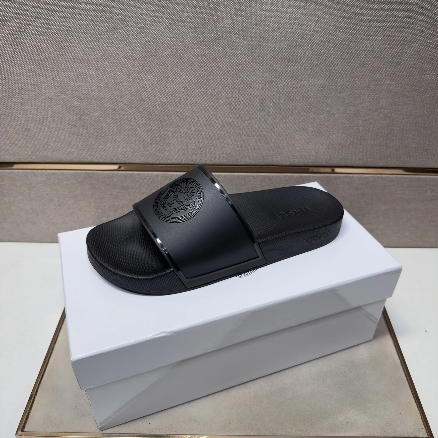 VERSACE Slides Mixed Materials EU38-46 A10202608030500 - Image 4